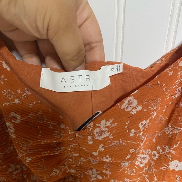 NWT ASTR The Label Rust Multi Floral Puff Sleeve Boho Sweetheart Top S XS - Picture 11 of 11